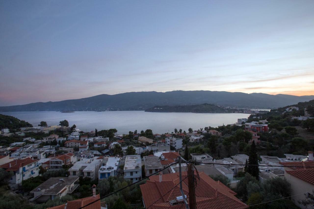 Kalavria Luxury Suites - Magnificent Sea View Of Poros Poros Town المظهر الخارجي الصورة