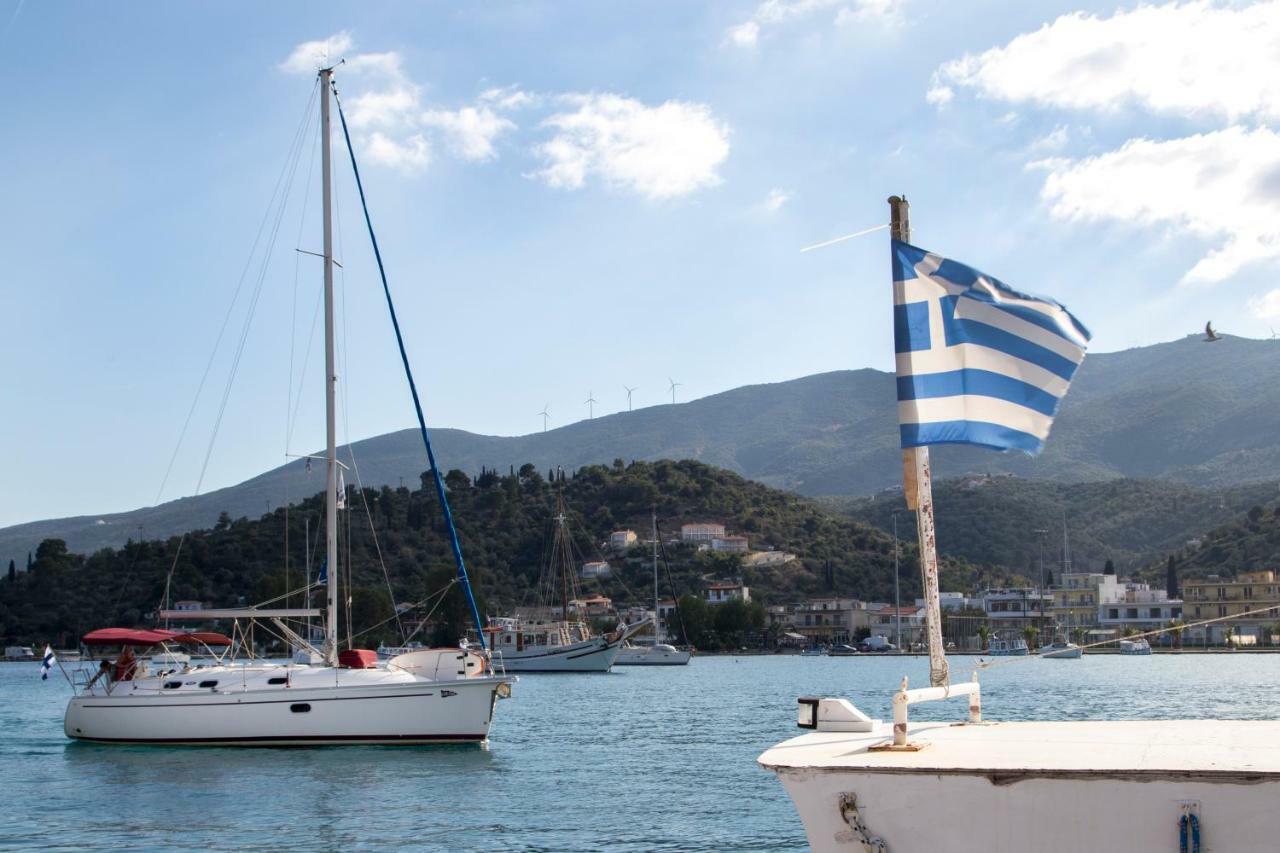 Kalavria Luxury Suites - Magnificent Sea View Of Poros Poros Town المظهر الخارجي الصورة