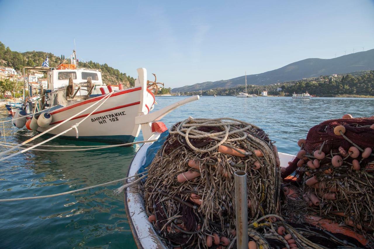 Kalavria Luxury Suites - Magnificent Sea View Of Poros Poros Town المظهر الخارجي الصورة