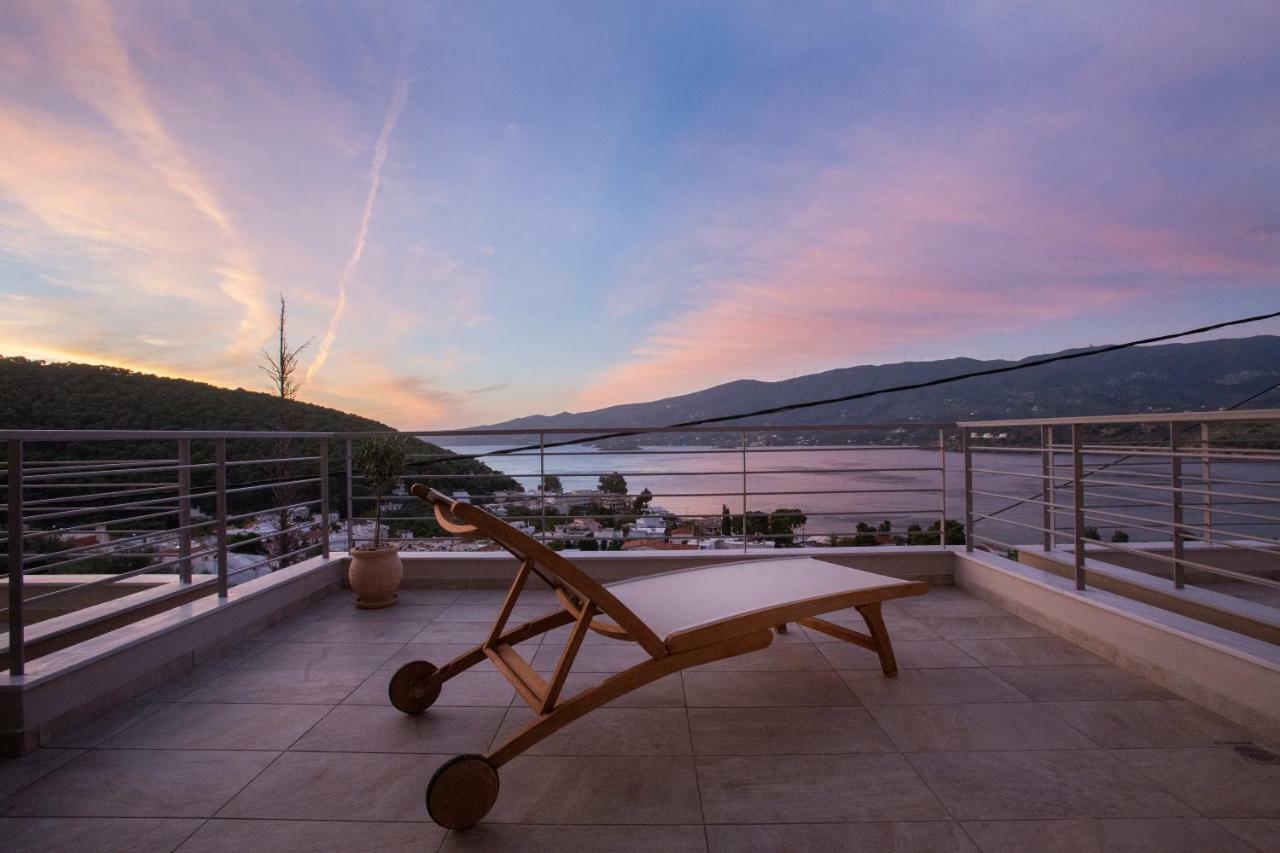Kalavria Luxury Suites - Magnificent Sea View Of Poros Poros Town المظهر الخارجي الصورة